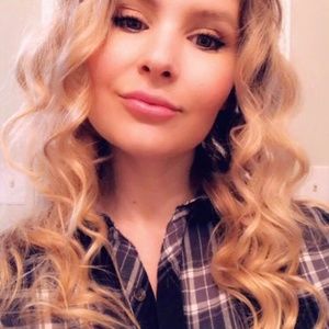 Meet your Posher, Nina